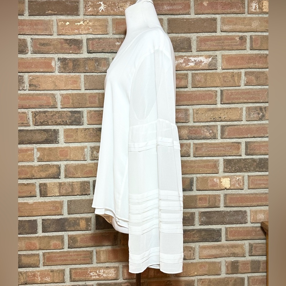 White House Black Market Sz 14 White Bell Sleeve Layered Blouse - Picture 3 of 7